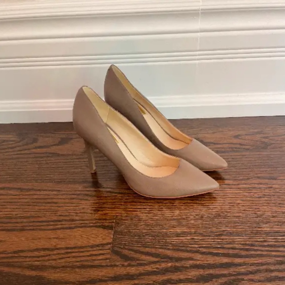 Marc Fisher Nude Heels Size 7 Never Worn